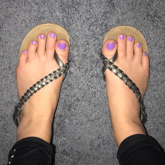 Sandals - Picture 3 of 4